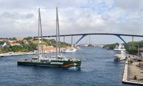 Rainbow Warrior Greenpeace in Curaçao