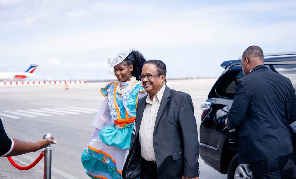 Suriname Vice President Gregory Rusland Arrives in Curaçao for Caribbean Summit