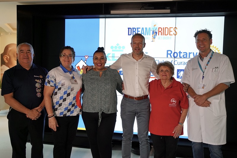 Let’s make a difference together for childhood cancer