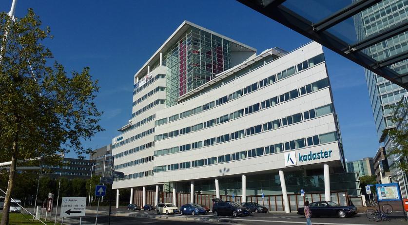 135 Dutch municipalities investigating the trade of expropriated Jewish property in WWII