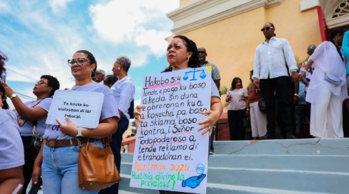 Government vows to continue labor talks as unions press for action on workers’ rights