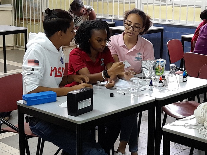 Carmabi and Coca-Cola start school program about water