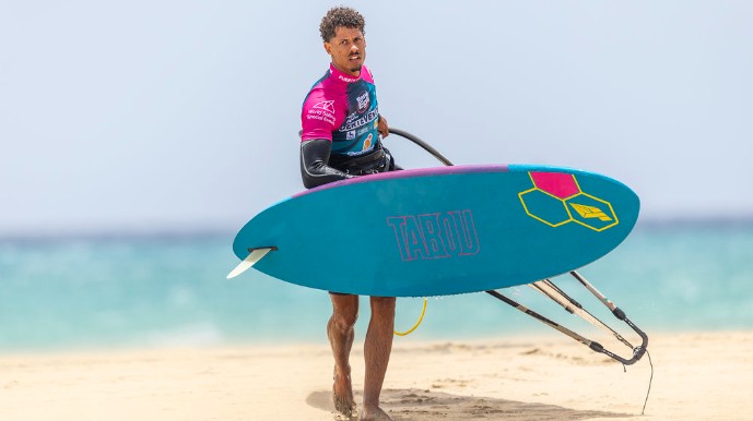 Curaçao's Luka Stomp Finishes 17th at PWA Freestyle World Cup in Fuerteventura