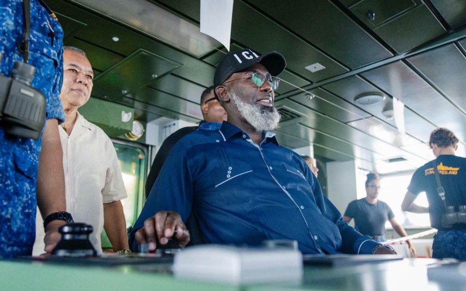 Prime Minister Pisas Attends Navy and Coast Guard Event Highlighting Advanced Maritime Security Capabilities