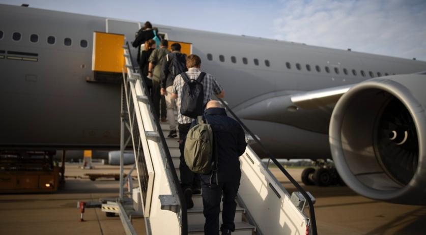 At least 9 Dutch people stranded in Gaza; 3rd repatriation flight departs from Israel
