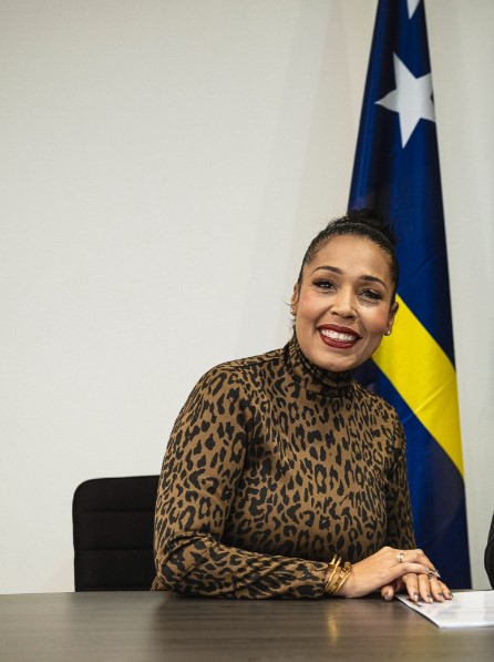 Minister Lew-Jen-Tai Acknowledges Fear of Intimidation Among Civil Servants, but Offers No Concrete Protection