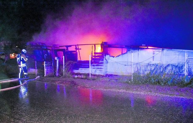 Resident killed at residential fire Groot Kwartier