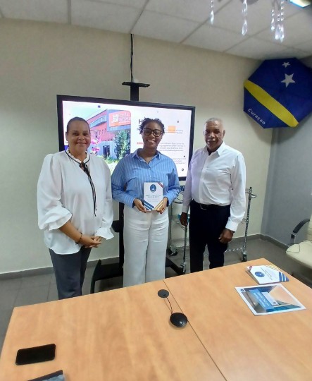 New Spanish and English Information Booklet Helps Foreign Detainees Understand Their Rights at SDKK