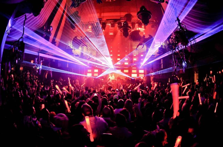 Nightclubs to stay open longer in December