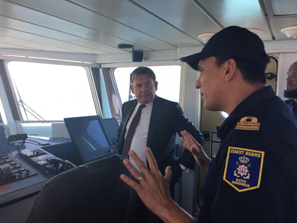 Veteran ombudsman visits soldiers in Aruba and Curaçao