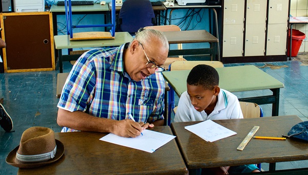 Fundashon Tur ta Konta nominated for Appeltje van Oranje