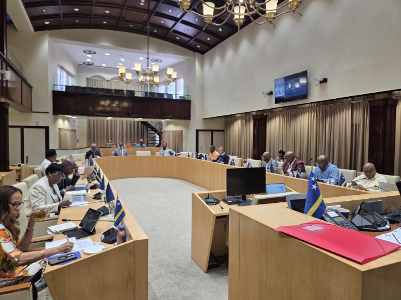 Curaçao Parliament Challenges Dutch Conditions for Two-Year Extension of Landspakket Reform Agreement