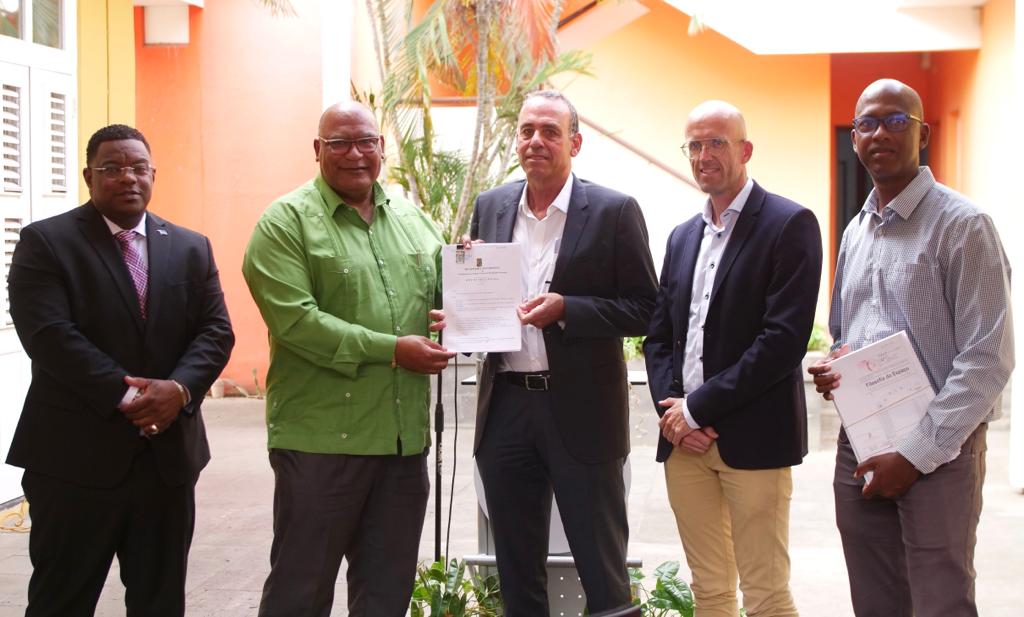 Building permit for all-inclusive resort on Penstraat revoked