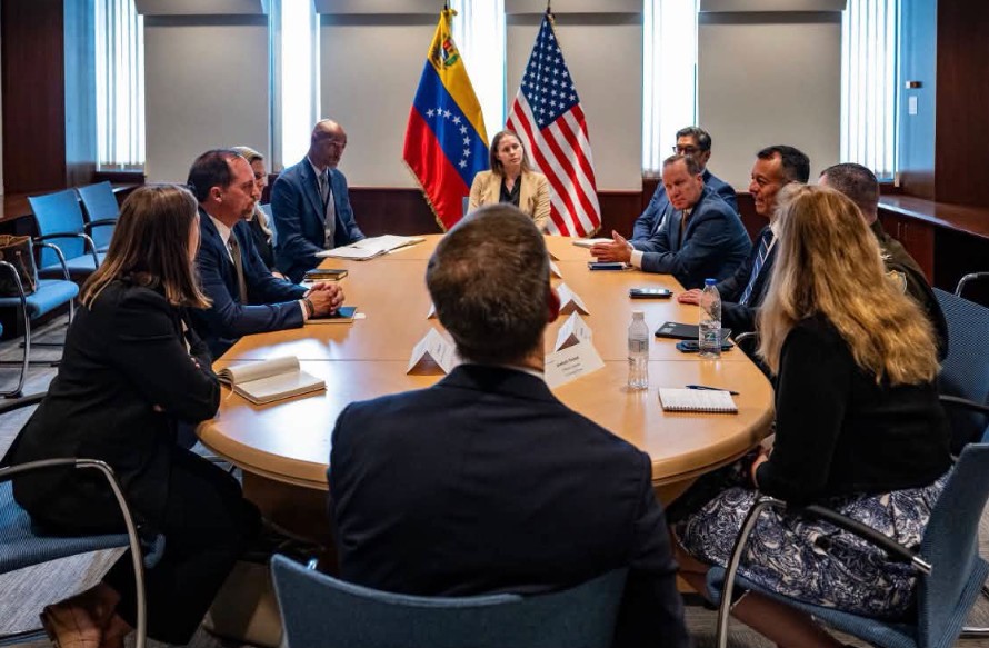 Senior U.S. Defense Intelligence Official Holds High-Level Meetings in Venezuela
