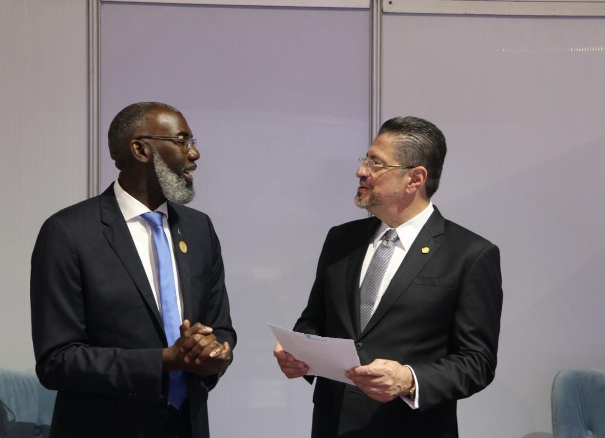 Pisas meets with President of Costa Rica