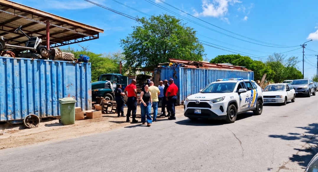 Police Crack Down on Abandoned Vehicles, Order Removal from Public Roads in Several Curaçao Neighborhoods