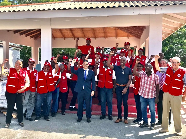 Premier Rhuggenaath visits Red Cross