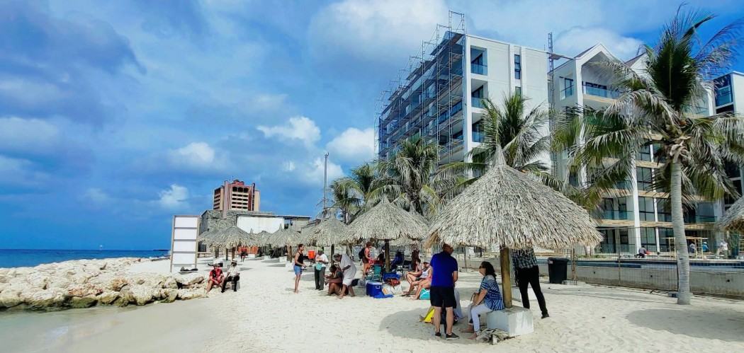 Residents Gather at Playa Marichi Under “Take Back Our Beaches” Banner