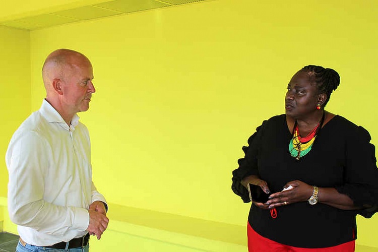 Complying now with wishes of Statia politicians is against law, says Knops