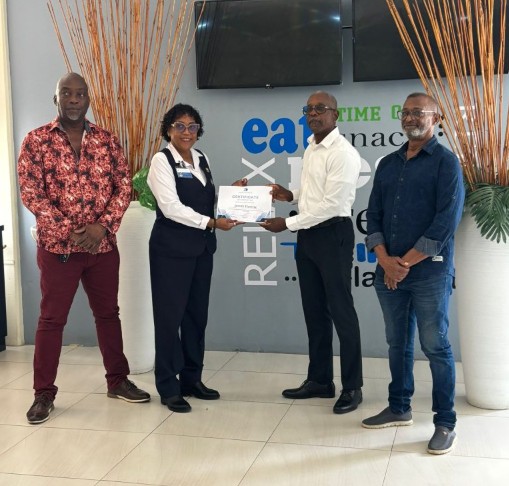 SDKK Staff Receive Recertification in X-Ray Security Training