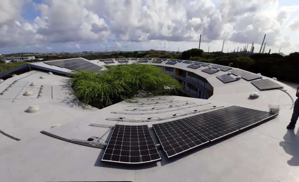 Solar energy for VSBO school SKAIH in Emmastad