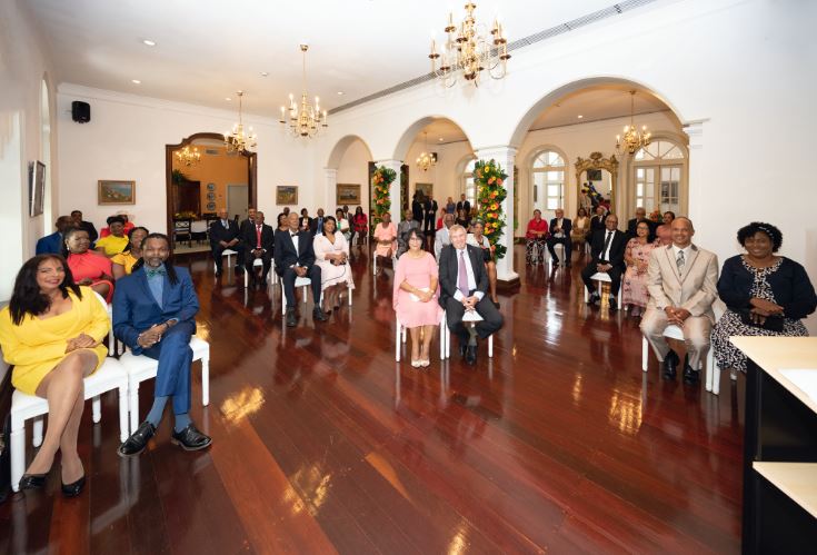 Royal honor for 22 Curaçao citizens
