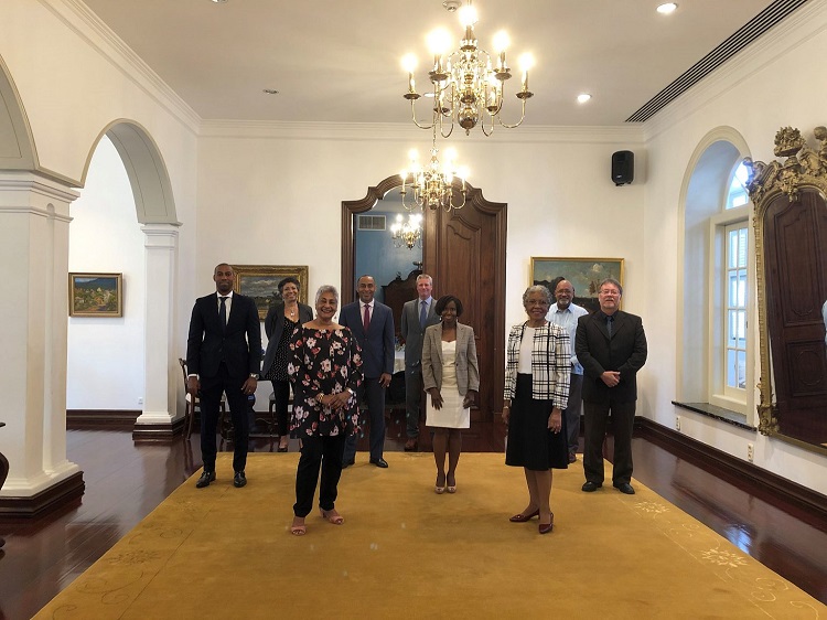 The governor holds consultations with the Advisory Board