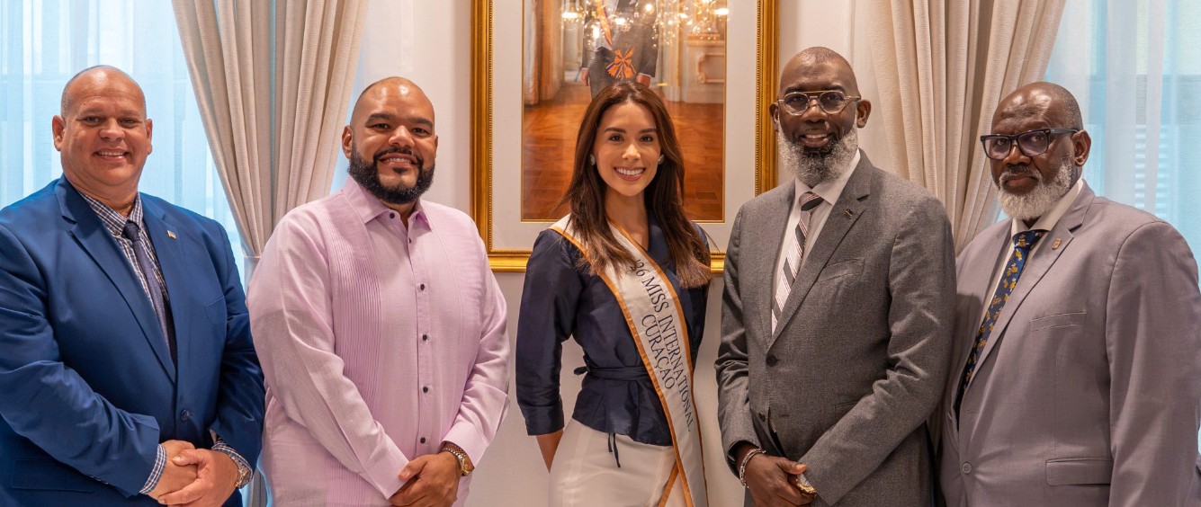 Miss International Curaçao 2026 Samiah Booi Presents Sustainability Project to Prime Minister Pisas
