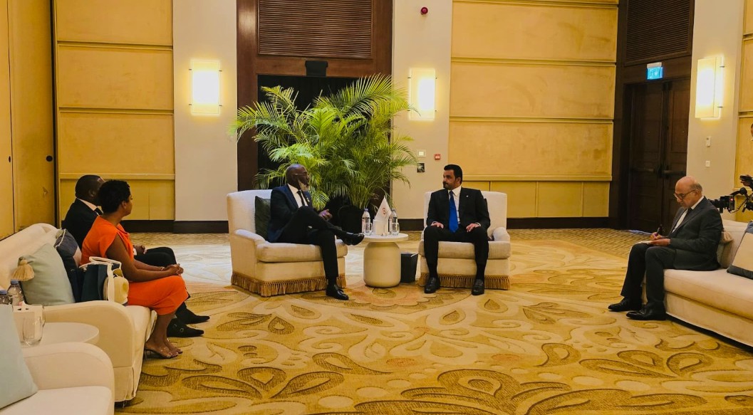 Prime Minister Pisas Meets Qatari Sheikh to Explore Cooperation in Sports, Aviation, Tourism and Energy