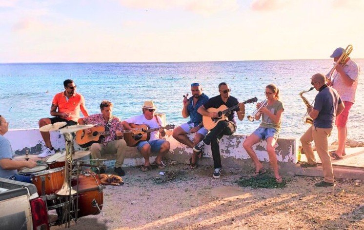 Curaçao Band Sleeves Releases Official World Cup Song for Blue Wave