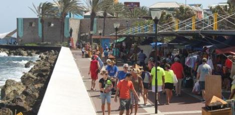 Tourist stalls near Rif Fort to be demolished as of September