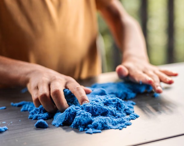 Consumer Organization Warns Curaçao Parents About Toy Sand Containing Asbestos