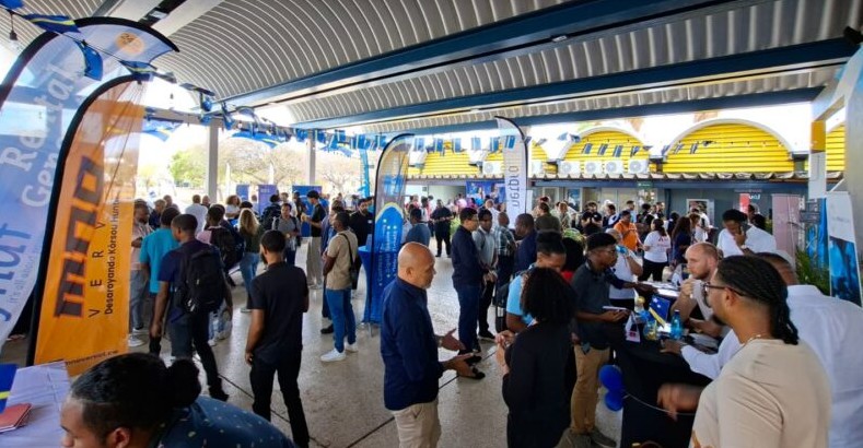 Future Engineers Connect with Employers at University of Curaçao Technical Career Day