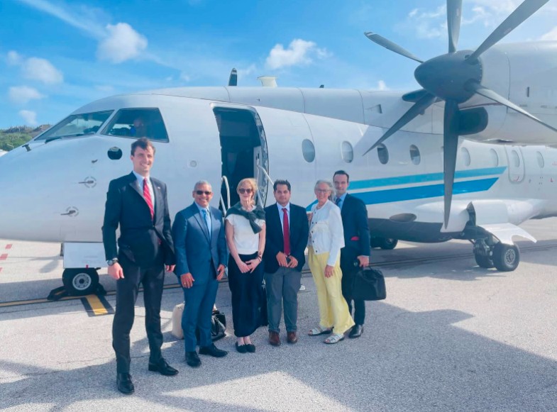 Senior U.S. Officials Stop in Curaçao En Route to Venezuela to Oversee Assistance Efforts