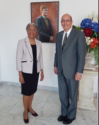 Consul General of the United States of America visits the Governor of Curaçao