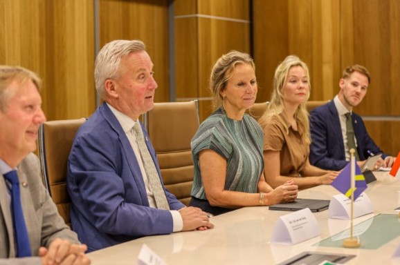 Uncertainty Remains Over Future of Landspakketten After Visit of Dutch State Secretary