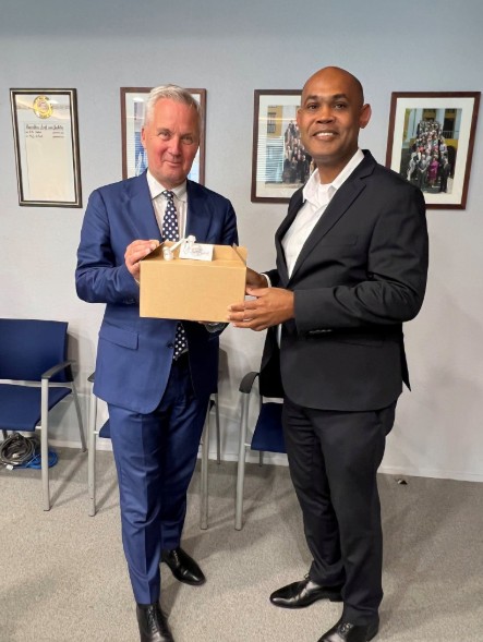 State Secretary Van der Burg Visits Court House