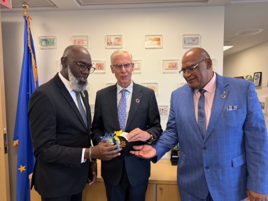 Curaçao Government Holds Informal Meeting with IMF Representative in Washington