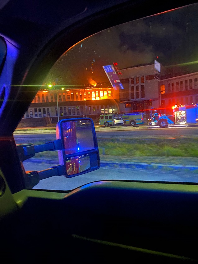 Fire in laboratory building on refinery premises