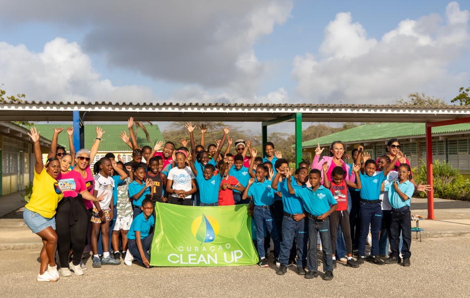World Clean Up Day Curaçao Mobilizes 2,500 Volunteers Across 70 Locations